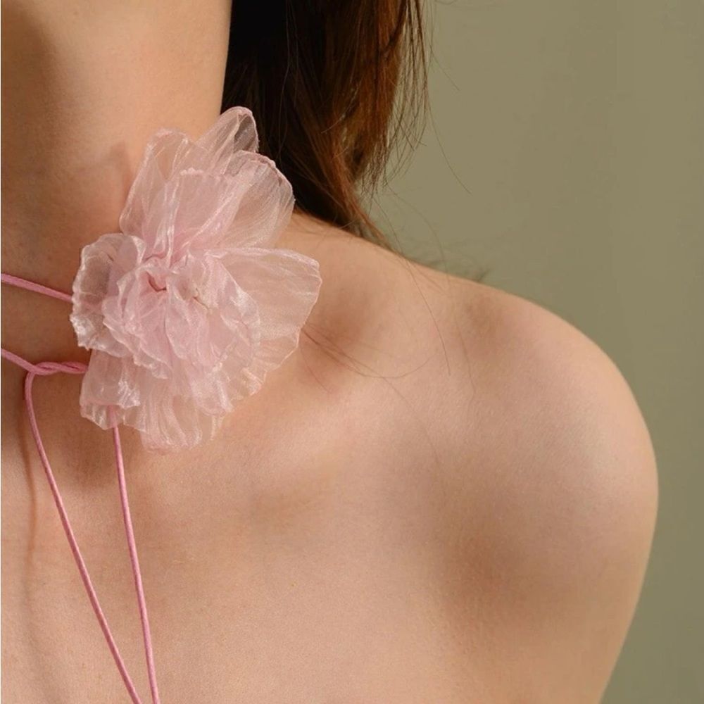 Pink flower choker S397